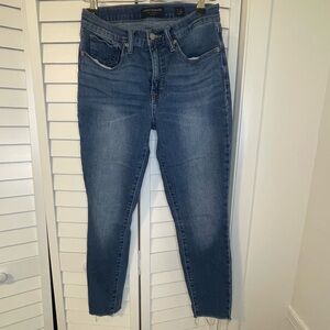 Lucky brand, cropped jeans